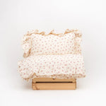 posteljina na volane krem s cvjeticima